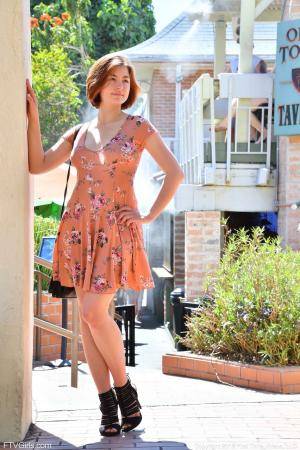 Original 852 px/ 1280 px