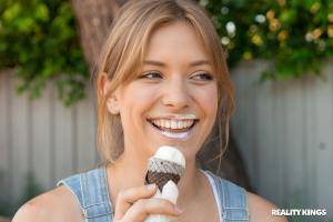 Original 3000 px/ 2000 px