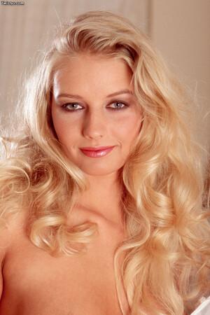 Original 700 px/ 1050 px