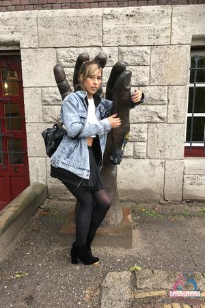 Original 2000 px/ 3000 px