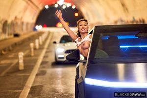 Original 2999 px/ 2000 px