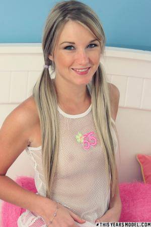 Original 854 px/ 1280 px