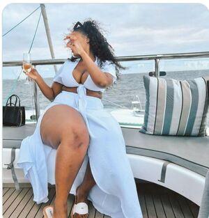 Original 561 px/ 586 px