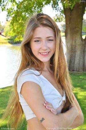 Original 852 px/ 1280 px