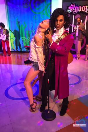 Original 2000 px/ 3000 px