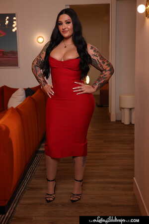 #NaughtyAmerica - Roxanne Roselle - Latin Adultery - Big Booty Roxanne Roselle Wants Some Handy Work By Big Dick Handy Man