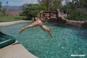 Original 3000 px/ 2000 px