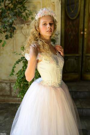 Original 855 px/ 1280 px