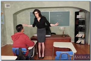 Original 850 px/ 572 px