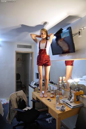 Original 1443 px/ 2160 px