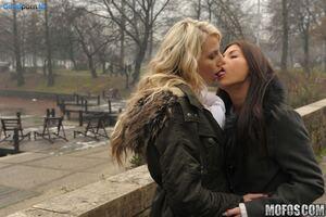 Original 1280 px/ 853 px