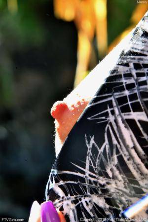 Original 852 px/ 1280 px