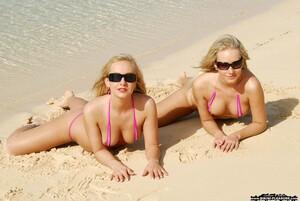 Original 3000 px/ 2008 px