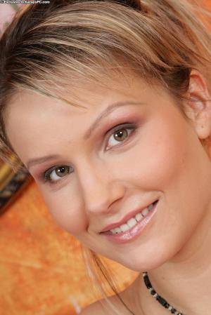 Original 855 px/ 1280 px