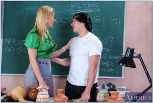 Original 850 px/ 573 px