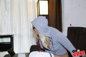 Original 2700 px/ 1800 px