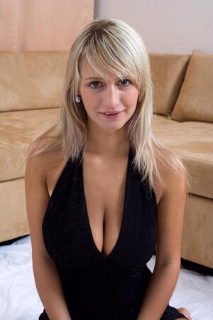 Original 1067 px/ 1600 px