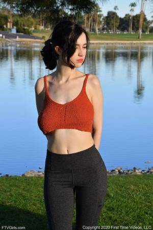 Original 852 px/ 1280 px