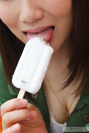 Original 853 px/ 1280 px