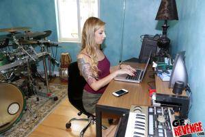 Original 3840 px/ 2560 px