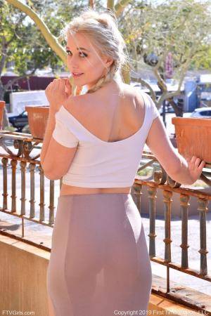 Original 852 px/ 1280 px