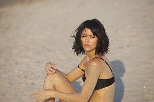 Original 2048 px/ 1365 px