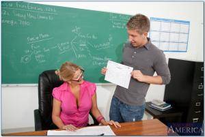 Original 850 px/ 571 px