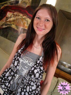 #HeavyOnHotties Kattie Gold