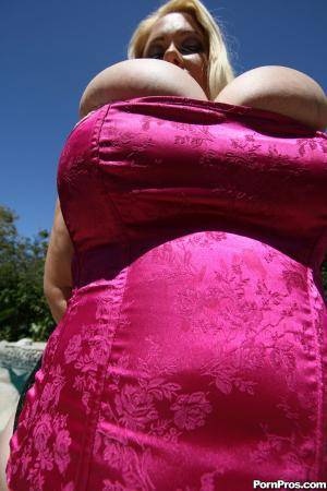 Original 2000 px/ 3000 px