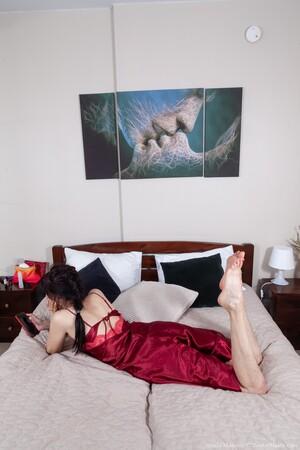 #WeAreHairy Nimfa Mannay Red Gown Pink Bed