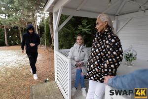 Original 4090 px/ 2727 px