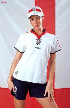 Original 834 px/ 1280 px