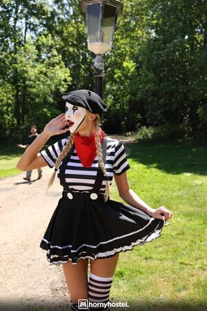 Original 2560 px/ 3840 px