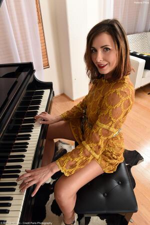 Original 3203 px/ 4800 px