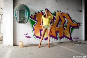 Original 2000 px/ 1325 px