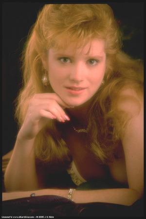 Original 682 px/ 1024 px