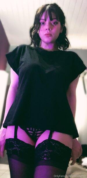 Original 1434 px/ 2942 px