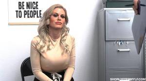 Casca Akashova - Shop Lifter MYLF