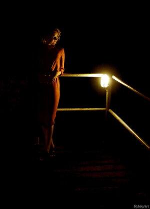 Original 2305 px/ 3200 px