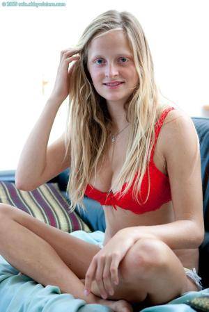 Original 854 px/ 1280 px