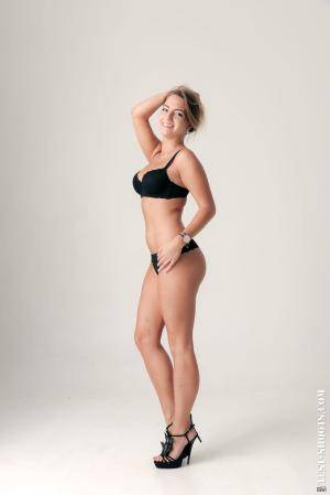 Original 854 px/ 1280 px