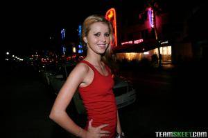 Original 1048 px/ 699 px