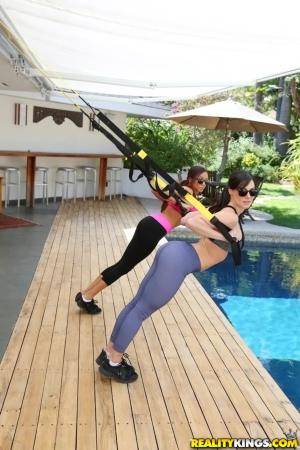 Original 2560 px/ 3840 px