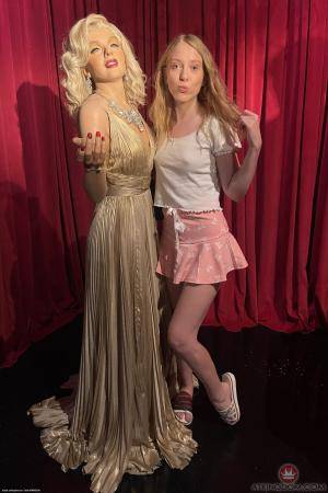 Original 2000 px/ 3000 px