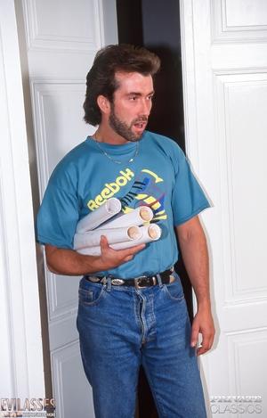 Original 2049 px/ 3200 px