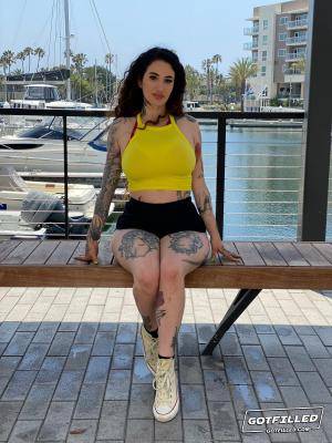 Arabelle Raphael - Filling Up Arabelles Ass