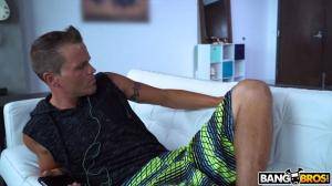 Original 1267 px/ 713 px