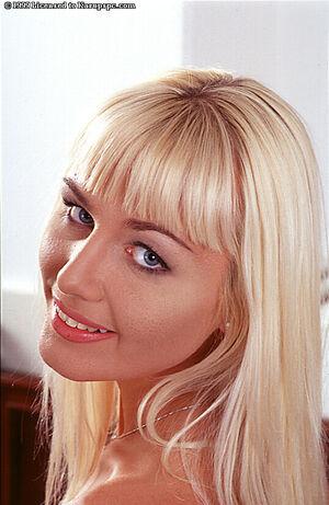 Original 536 px/ 823 px