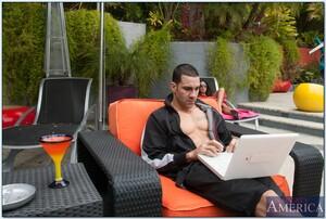 Original 850 px/ 571 px