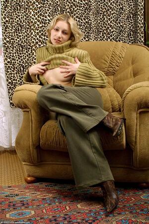 Original 682 px/ 1024 px